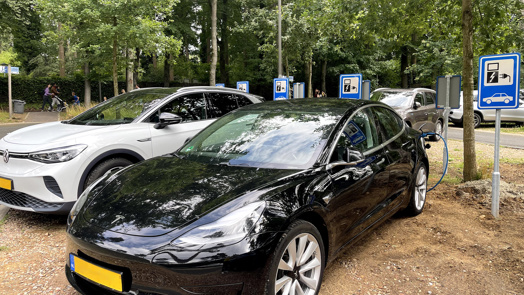 Safari Meeting Centre realiseert plaatsing 12 laadpalen voor 24 elektrische auto’s